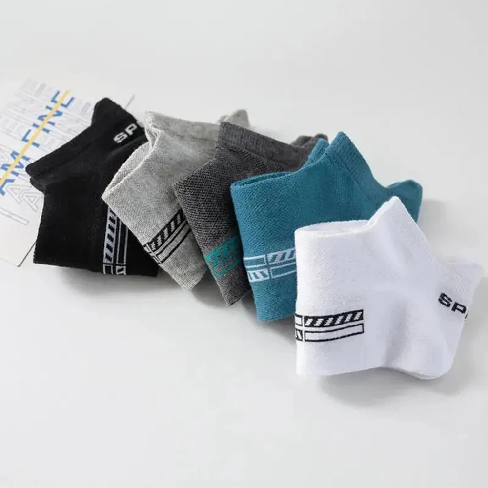 10/20/30 Pairs Random Men Socks Fashionable Letter Stripes Comfortable Breathable Sweat Absorbing Sports and Casual Ankle Socks
