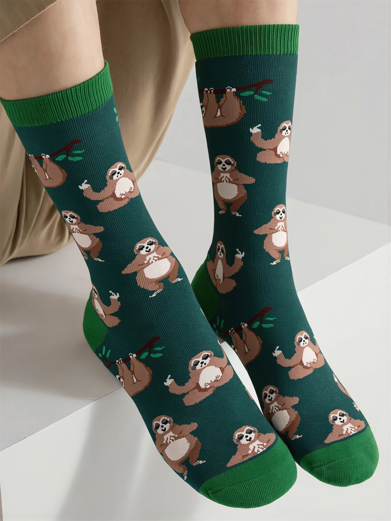 1 Pairs Cartoon Cute Sloth Cotton Socks Men Novelty Forest Animal Pattern Mid Socks For Men Streetwear Daily Socks